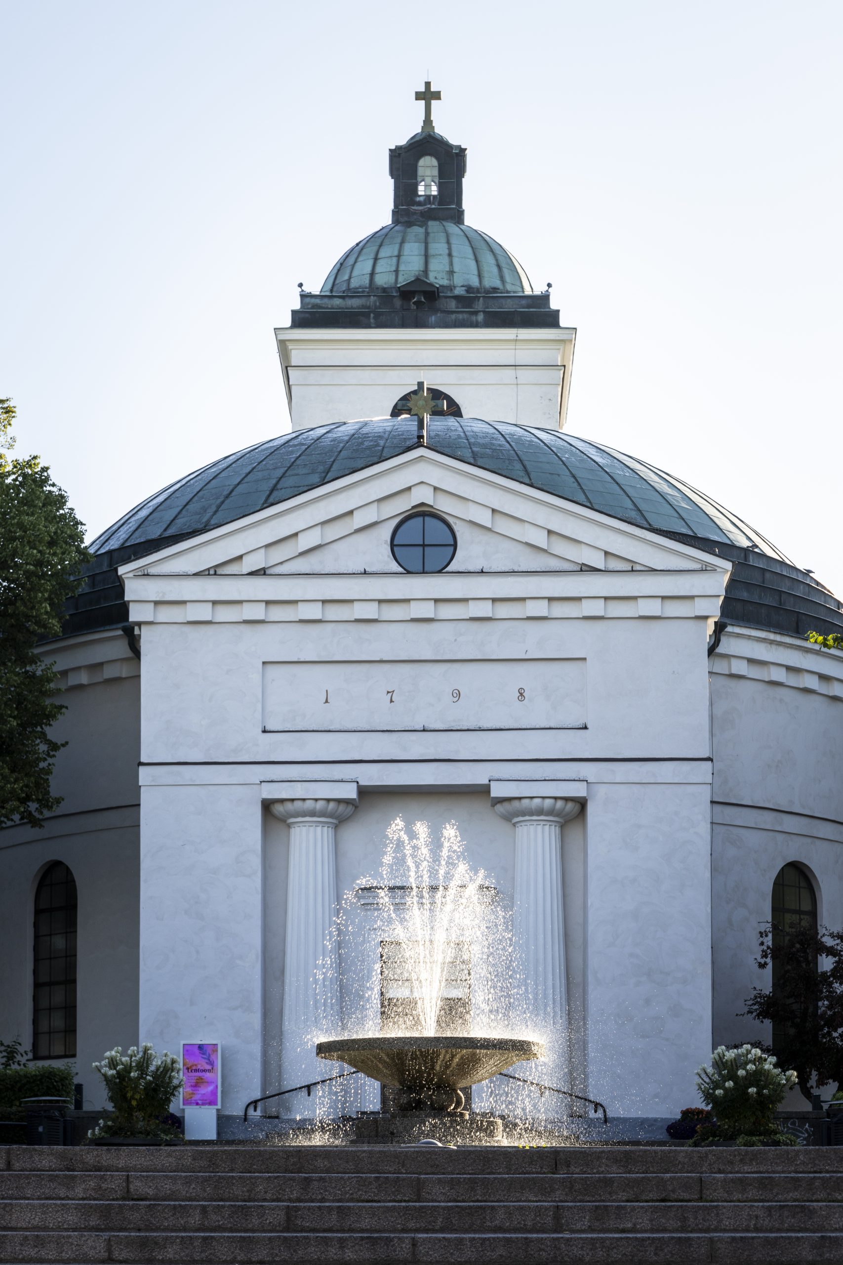 Hämeenlinnan kirkko edestä